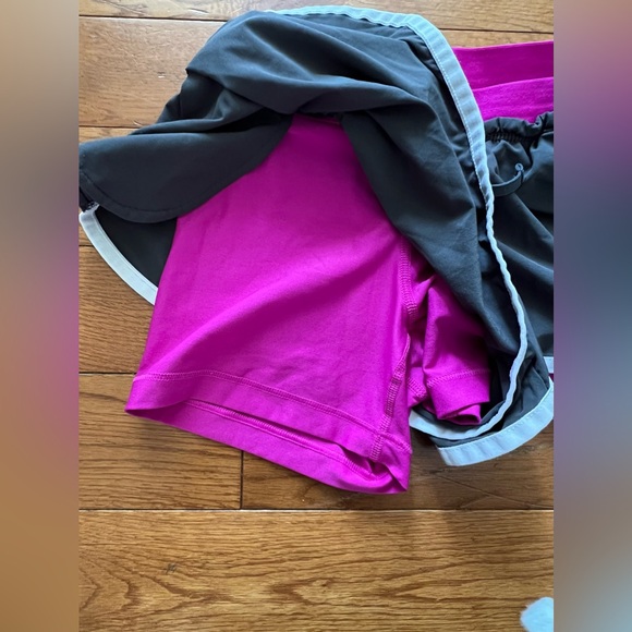 Nike running shorts - Picture 2 of 5